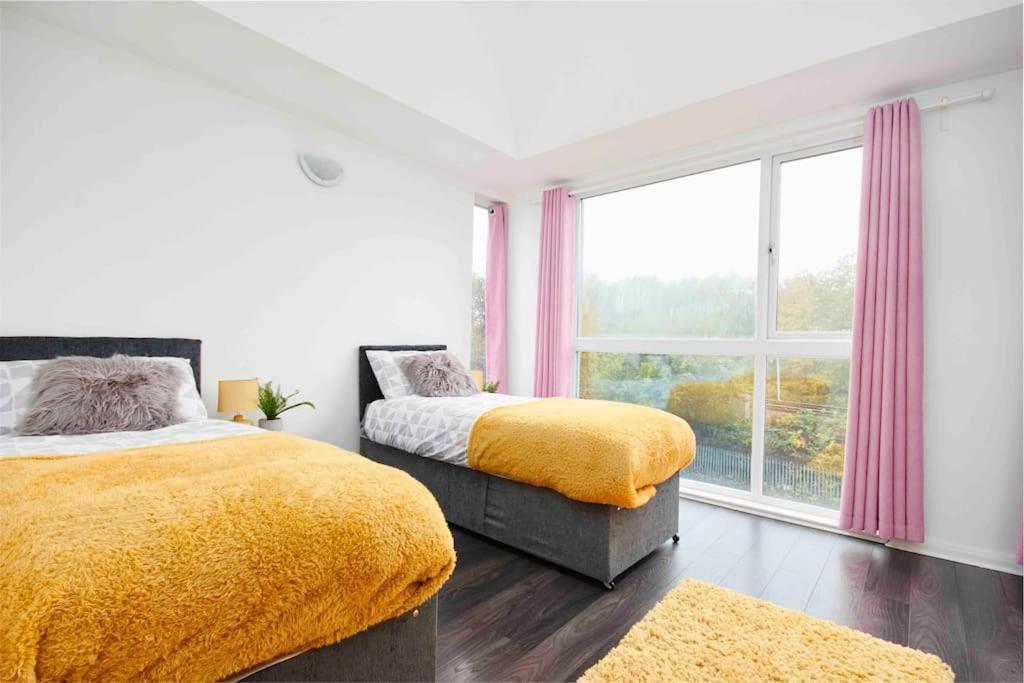 Dellehomes- Free Parking, Wfh, Family-Friendly Manchester Eksteriør billede