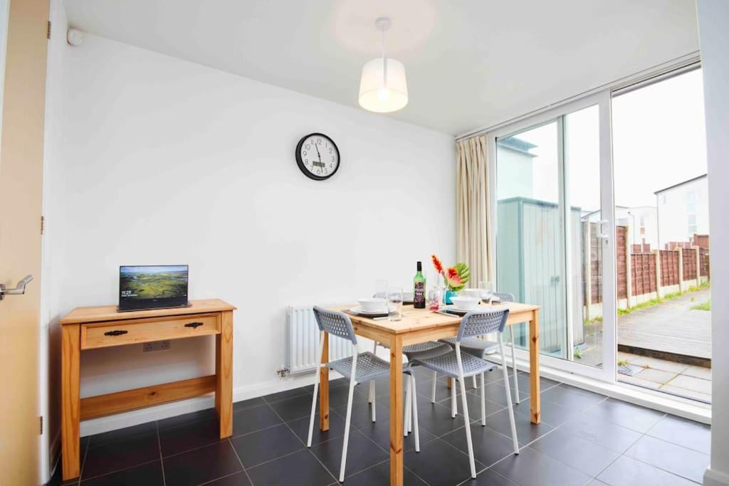 Dellehomes- Free Parking, Wfh, Family-Friendly Manchester Eksteriør billede